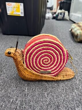 Kate Spade Vintage Straw Snail Crossbody Bag